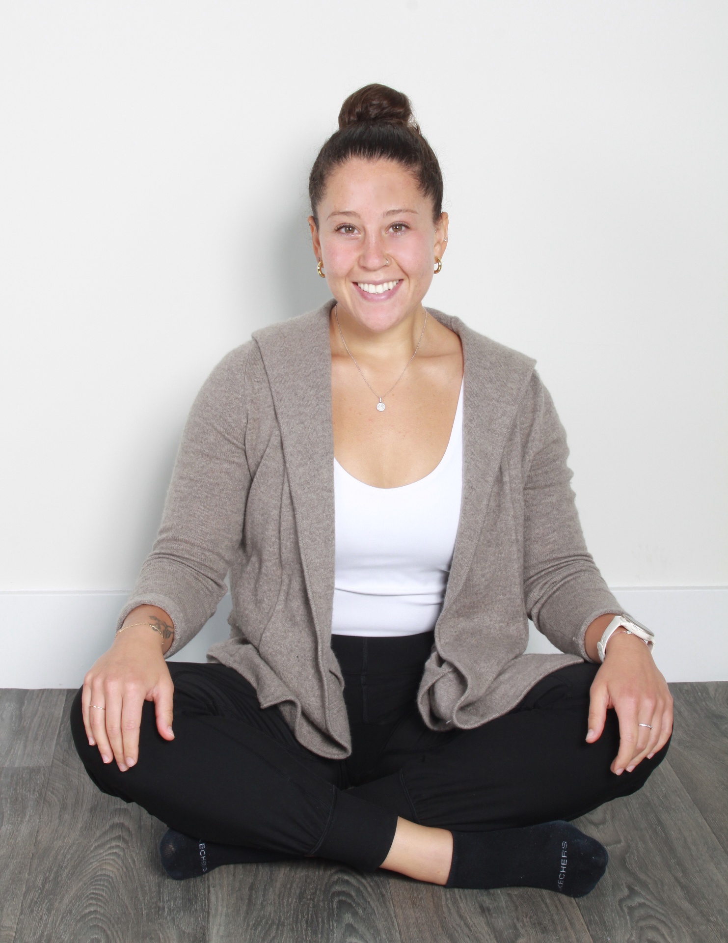 Elizabet Genis — Meet Your Practitioner